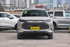 预算24万左右想买中型SUV，护卫舰07和汉兰达，到底该如何选？图片