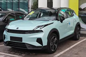 领克06 EM-P插混SUV，1.5L四缸+电机，5.9秒破百，龍鹰一号芯片图片
