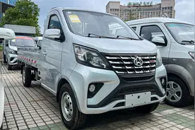 3.99万起！3米货厢挂蓝牌，C1可开，带你看“回本利器”长安星卡图片