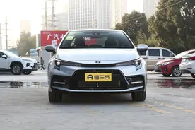 实拍雷凌双擎运动版：满油续航1023km，GOA安全车身+双叉臂独悬图片