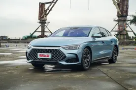 试驾新款汉DM系列：油电同价还增配，真的是太香了！图片