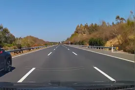 夏天开车跑高速有经验的司机都这样做，里面大有学问，新手学学图片