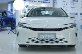 月销量上涨61%！丰田凯美瑞12万多能拿下，燃油和混动怎么选？图片