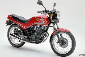 一代经典：本田CBX250RS图片