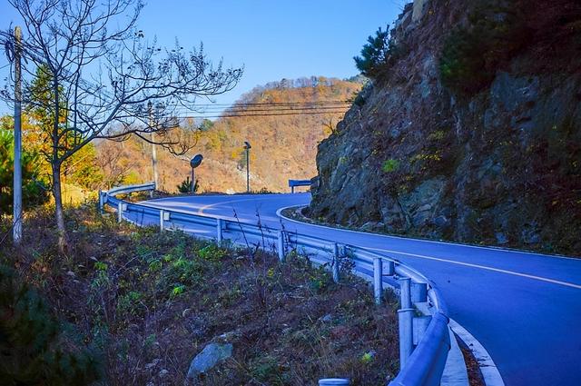 解锁安徽马丁公路 秋日限定的山林驾驶盛宴