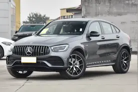 68.85万！体验奔驰GLC轿跑 AMG ：外观性能，390马力，4.9S破百图片