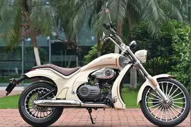 颠覆玩法、无极变速、帅到极致的复古巡航—9980宗申YOMI优米实拍图片