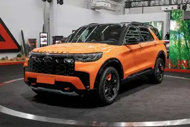 标配2.3T+10AT，6/7座随便选，还带27英寸4K屏，探险者有多强？图片