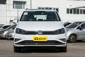 配全景天窗，1.4T发动机，体验2020款高尔夫•嘉旅图片