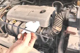 车子跑了十万公里应该做哪些保养，喵哥手把手教你，不要再被坑了图片