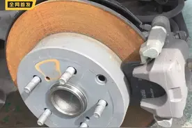 为什么有的刹车盘会生锈，有的不会？生锈了用处理吗？图片