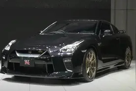 日产最强性能车GT-R，纽柏格林赛道单圈7分18秒，蝉联多个冠军图片