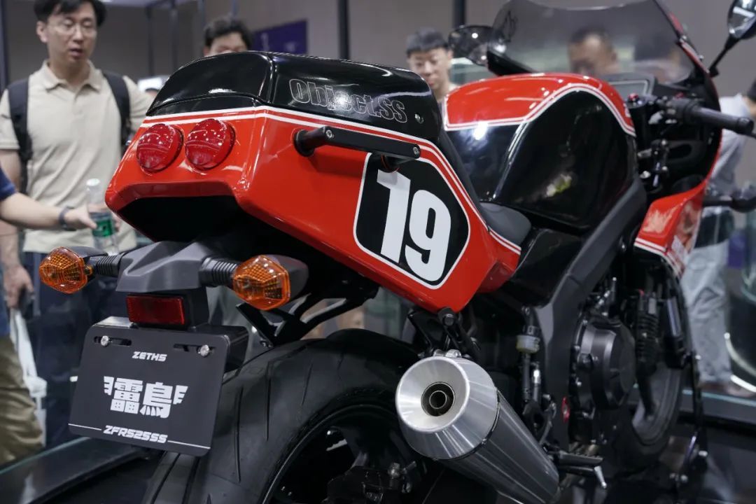玩的就是年代感！柴特又双叒出复古车型，复古路上难回...6162|小老婆汽機車資訊網