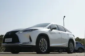 落地将近90万的豪华SUV长啥样？雷克萨斯RX450hL四驱尊贵版实拍图片