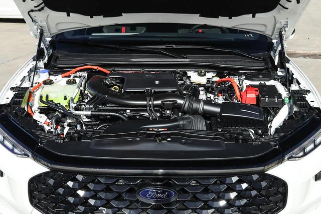 长安福特新款蒙迪欧亮相