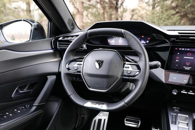 14.57万元起，定位跨界中型车，东风标致408X竞争力如何？