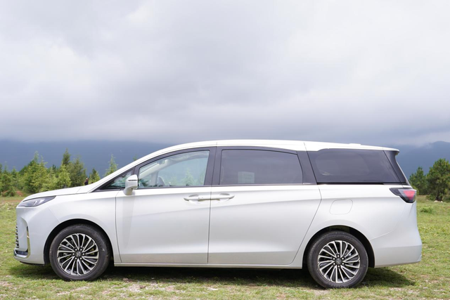 新晋“家用神车”功底如何？GL8陆尚2200km自驾游体验分享