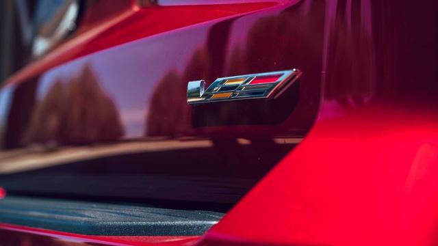 凯迪拉克凯雷德-V首试：最大的V，也是最牛的V？