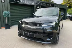 适合年轻人的运动SUV，路虎揽胜运动版黑武士风格，配3.0T V6+四驱图片