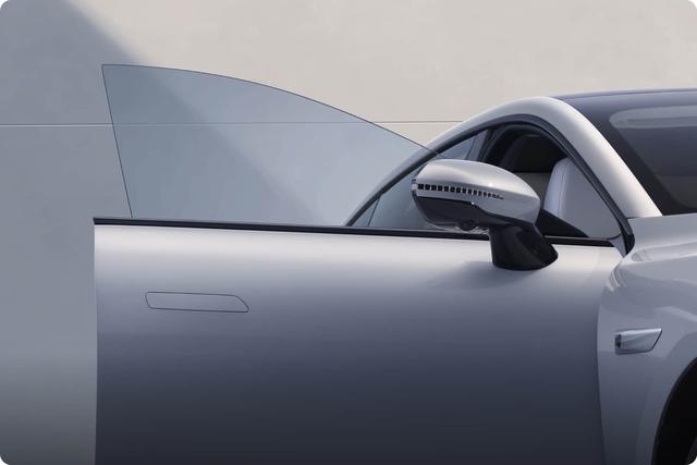 颜值智能操控三在线 东风奕派 eπ007+ 15 万级智美轿跑新选择