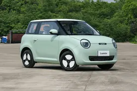 新能源纯电动微型车长安Lumin，外观、内饰设计极具可爱元素图片