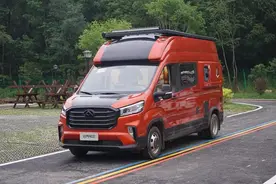 2.0T动力375牛米，越野套件配防爆玻璃！奇瑞打造2人旅行的房车图片