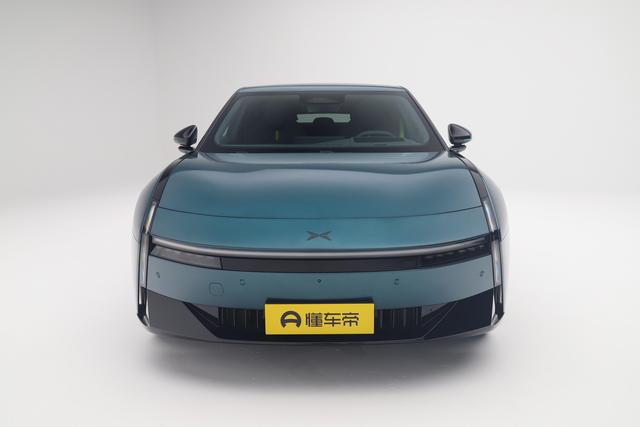 全新小鹏P7上市售21.98万起