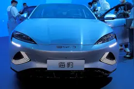 比亚迪海豹上市在即！20多万，选它还是比亚迪汉？优缺点都捋清楚图片