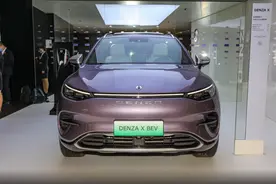 30万元落地的“奔驰”中型SUV，标配L2驾驶辅助，腾势X BEV如何？图片