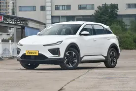 体验哪吒X 400 Air：纯电紧凑级SUV，续航401公里，售价8.98万元图片