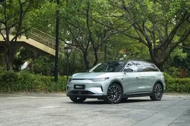 零跑全系降价，最低配降4.4万，真的可以入手了图片