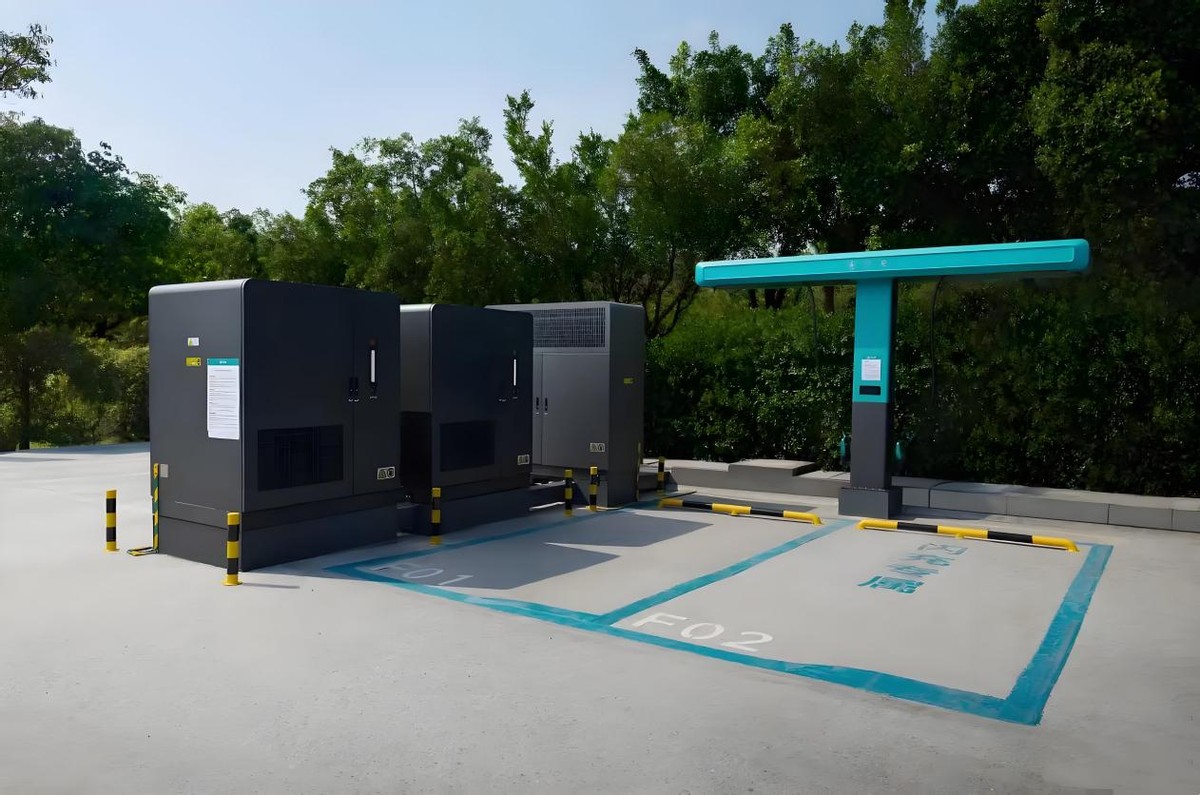 比亚迪二代刀片电池_比亚迪_兆瓦闪充2.0