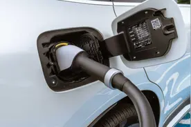 油价涨我也涨，多地充电桩电价涨价，涨幅甚至超50%图片