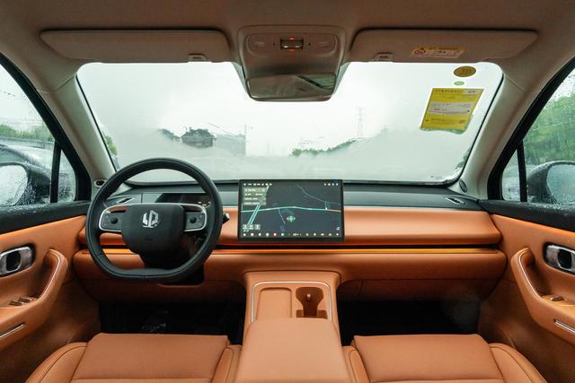 4000 元补贴 13 万级家用 SUV 零跑 C10 真实用车全解析