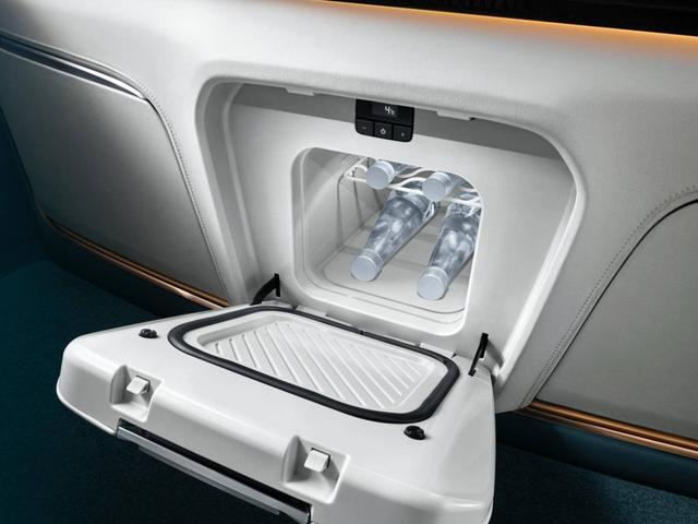 新时代旗舰私享MPV，别克世纪售价52.99万-68.99万元