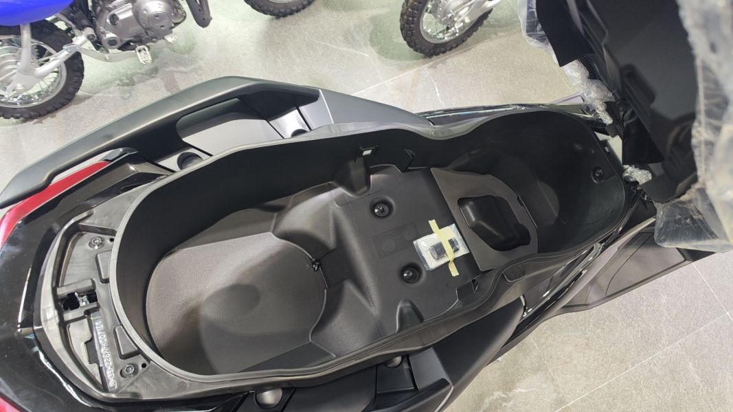 两个多月等得不久，YAMAHA XMAX提车作业4749|小老婆汽機車資訊網