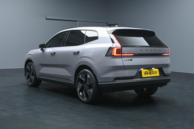 沃尔沃XC70正式量产下线