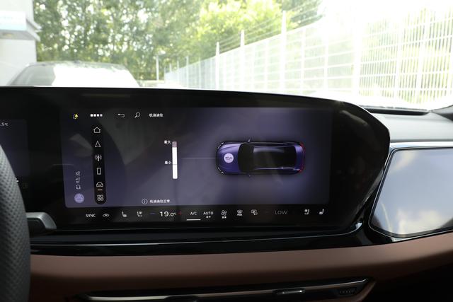 B级车选燃油还是新能源，奥迪A5L	，华为辅助加持的燃油车是真的香