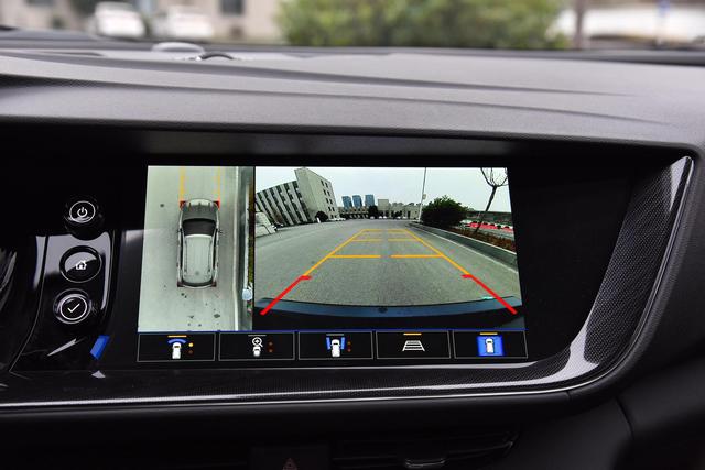 别克昂科威Plus外观漂亮，安静舒适，配2.0T+9AT变速箱，性价比高