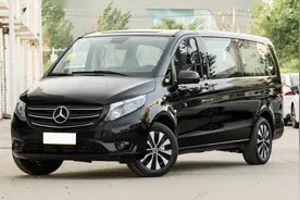 29.38万！体验奔驰威霆：中大型MPV，2.0T+9AT，空间超大图片
