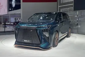 东风风行星海V9新车型亮相，换新前脸， 外观很霸气，7座，侧滑门图片