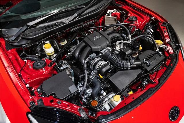 水平对置发动机有哪些车型,斯巴鲁xv:进口 全时四驱 水平对置,顶配才