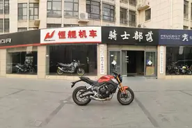 探店试驾！国产四缸复古街车嘉爵800：做工尚可，操控性能优秀图片