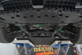 小鹏MONA M03拆车：不用过多纠结，毕竟主打就是便宜！图片