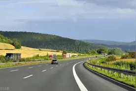 高速公路限速120码将成为历史？江苏特快高速测试成功图片