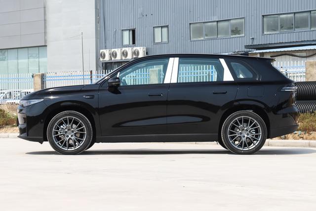 4000 元补贴 13 万级家用 SUV 零跑 C10 真实用车全解析