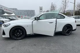 宝马L2.5级的自动驾驶辅助系统，不仅能巡航跟车还能自动变道图片