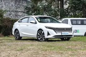 四款麋鹿测试超79km/h的国产轿车推荐，最贵不到15万图片