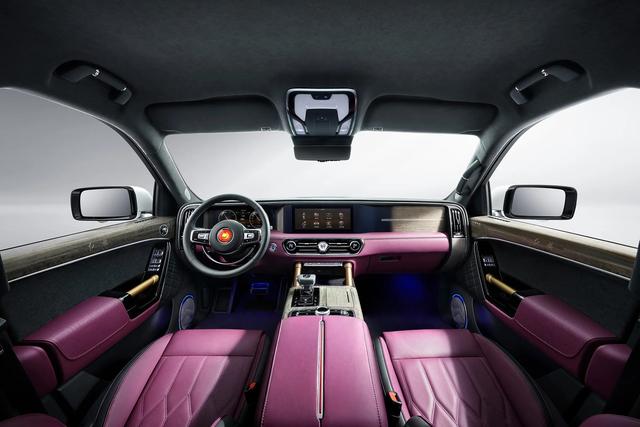 国产大型SUV，长近5米7+6座，配4.0T V8发动机，比库里南更霸气！