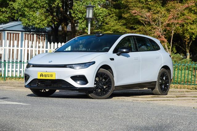 零跑Lafa5上市售9.78万元起